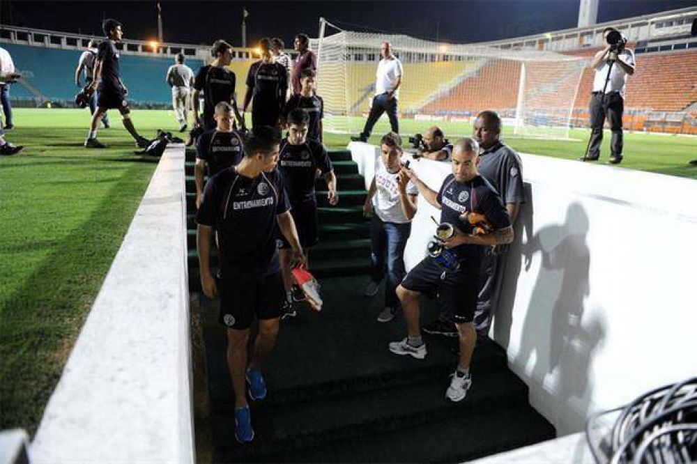 La larga noche de Lan�s antes de la final de la Sudamericana: entre los nervios y la adrenalina