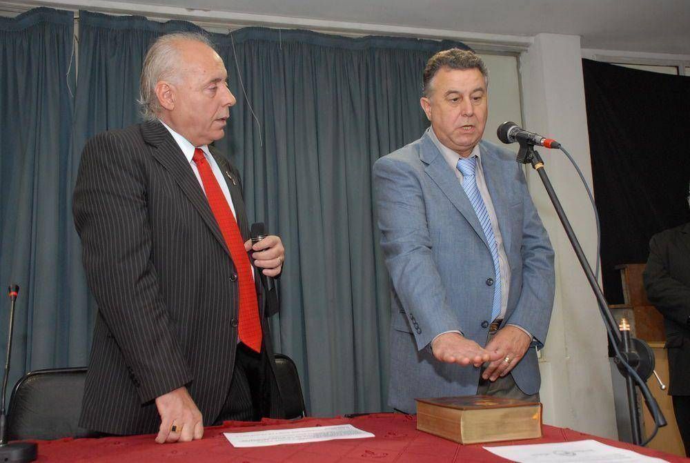 Regueiro tom� juramento a nuevo secretario de Control de Gesti�n
