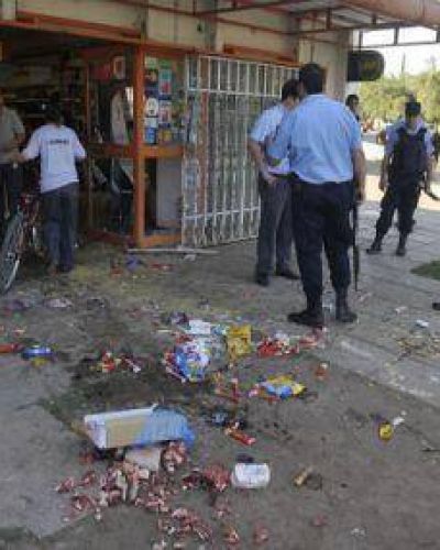 Acuerdo entre los polic�as y el gobierno cordob�s