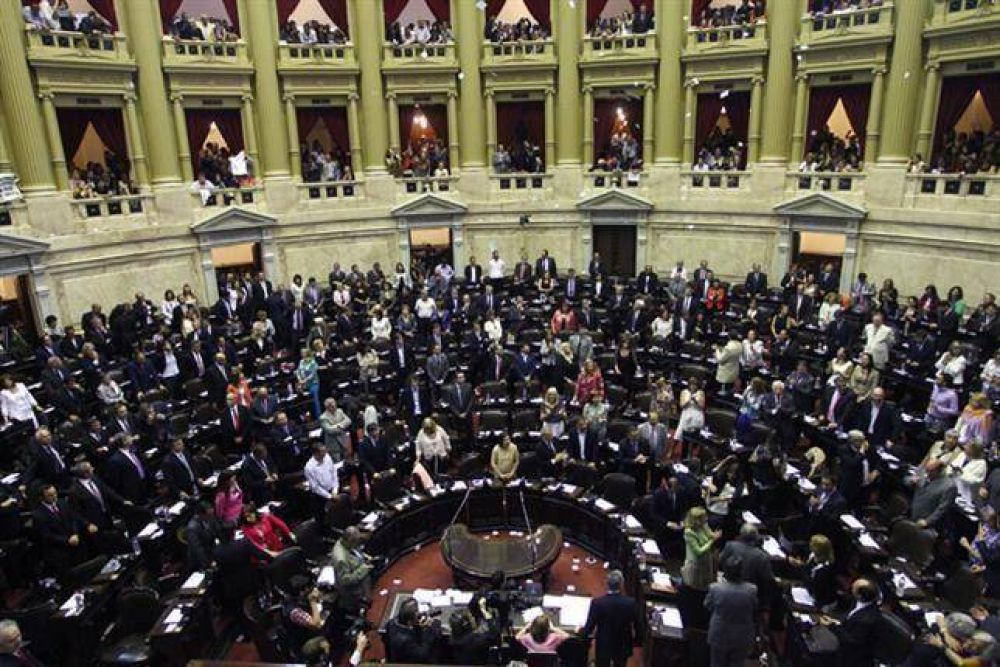 Juraron los nuevos diputados y Juli�n Dom�nguez seguir� al frente de la C�mara