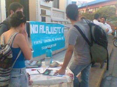 Libres del Sur recolect� firmas en contra del aumento del boleto de Transpuntano