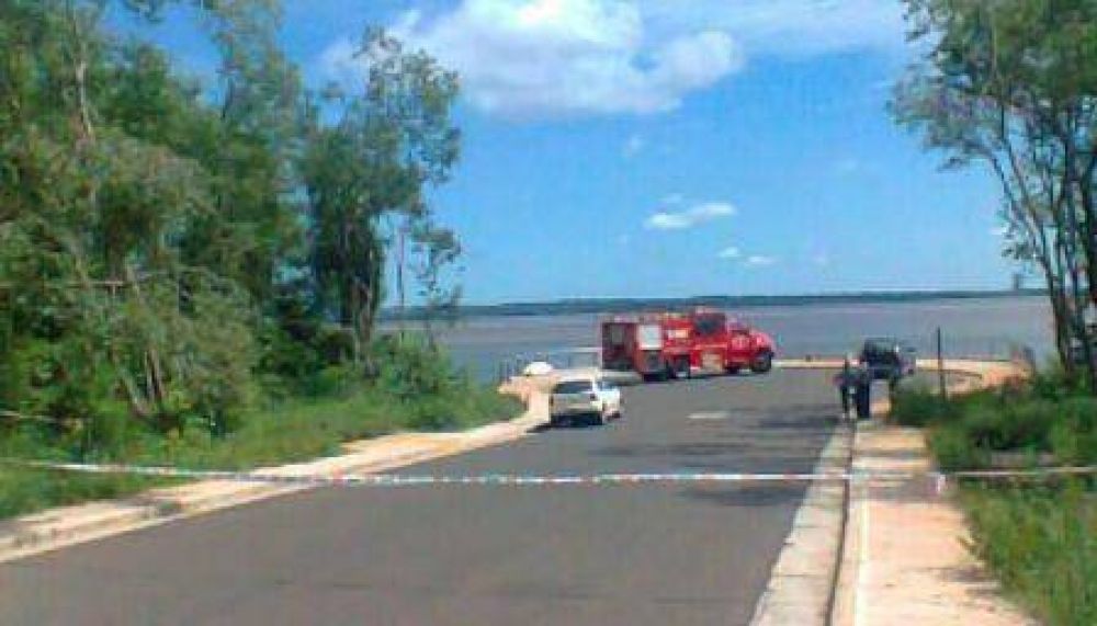 Buscan a un joven que se habr�a arrojado al r�o Paran� y contin�a desaparecido