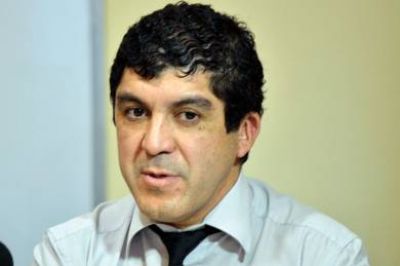 Pese a todo, el comisario Bustos ser� trasladado a Rawson