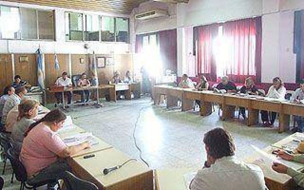 Echeverria: Por unanimidad, aprobaron el Presupuesto 2014