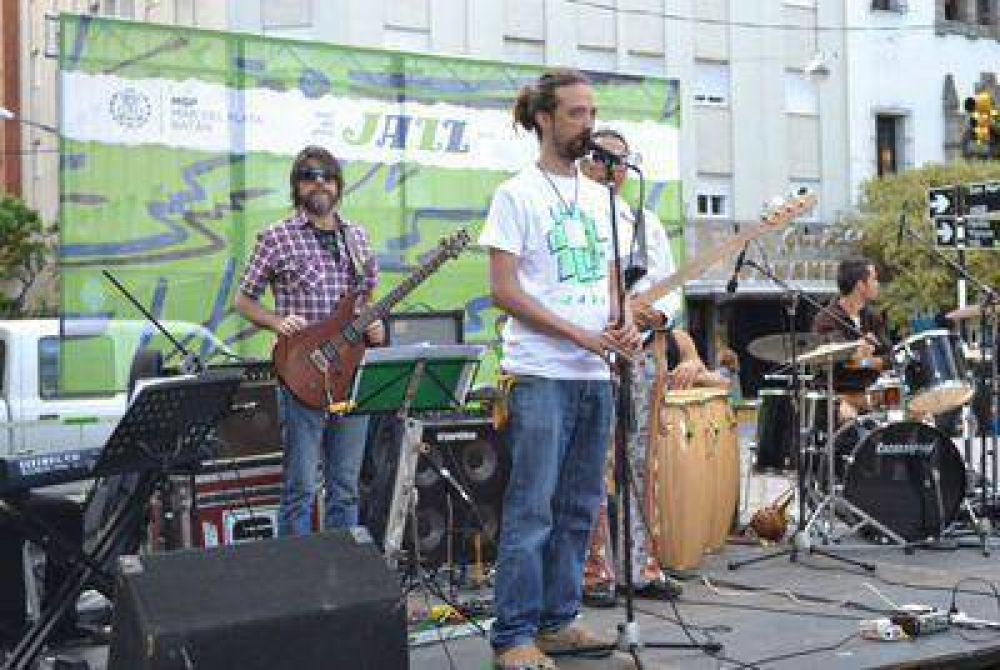 Siguen las actividades en el segundo d�a del festival de jazz