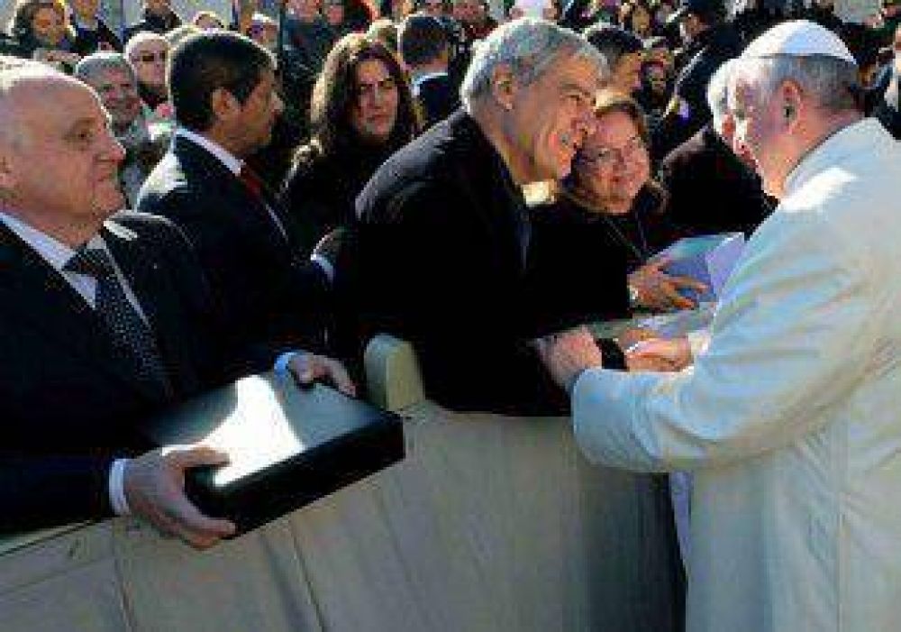 Un neuquino fue recibido por el papa Francisco 