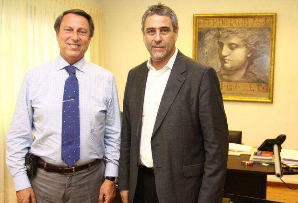 Ferraresi y Casal se reunieron por la descentralizaci�n del Departamento Judicial y la Polic�a Municipal 