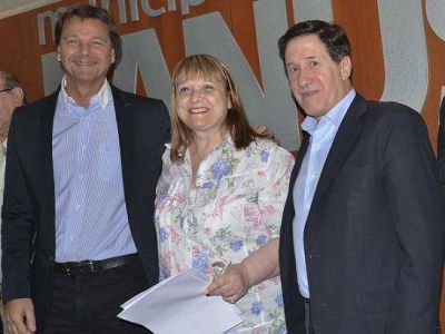 EL INTENDENTE DE LAN�S DAR�O D�AZ P�REZ ANUNCI� OBRAS DE INFRAESTRUCTURA PARA 23 ESTABLECIMIENTOS EDUCATIVOS DEL DISTRITO