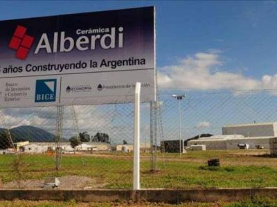 Los empleados de Cer�mica Alberdi denuncian que los asaltan cuando van a trabajar