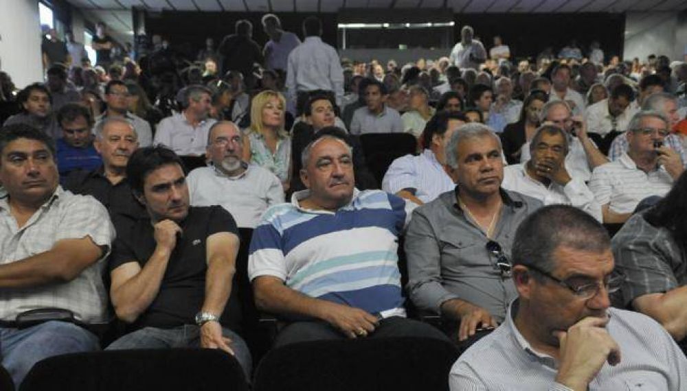 Opositores, de la moderaci�n a la cr�tica total a De la Sota