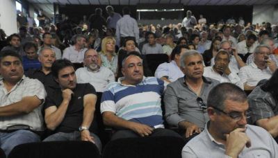 Opositores, de la moderaci�n a la cr�tica total a De la Sota