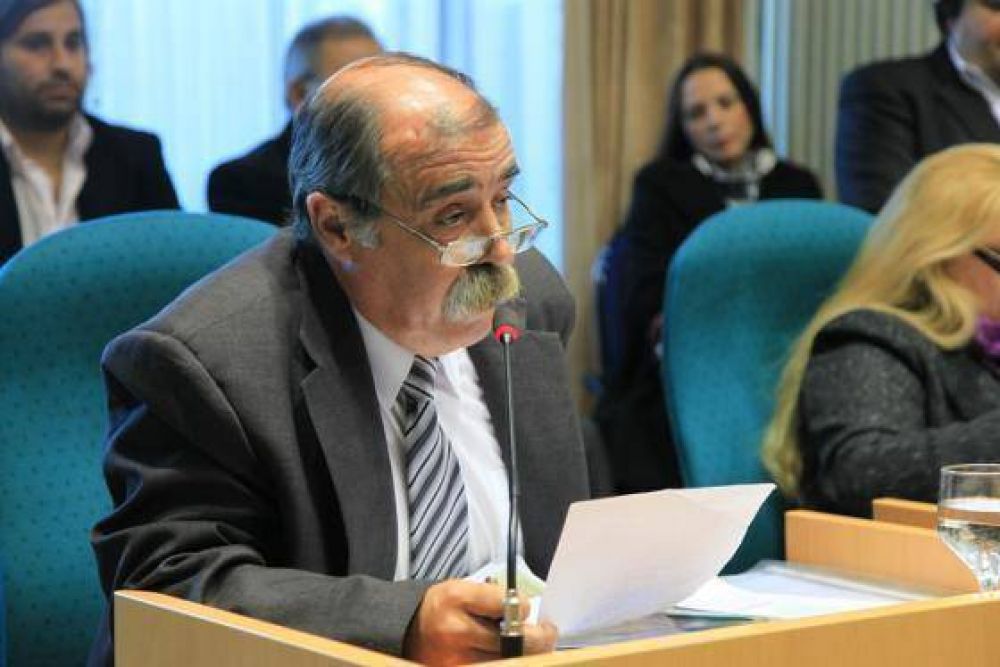 Roquel: �Ya no sorprende que una sesi�n fracase por falta de qu�rum�