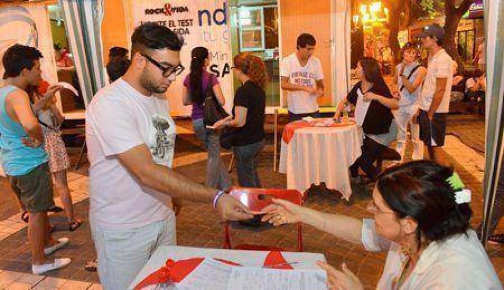 Por la campa�a de concientizaci�n del VIH/Sida se realizaron 1300 testeos gratuitos
