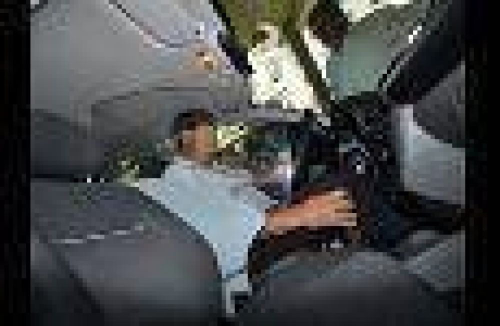 El Gobierno present� otro modelo de mamparas para taxis pero los empresarios repitieron fuertes cr�ticas