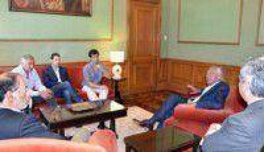 Fellner se reuni� con representantes de FONPLATA