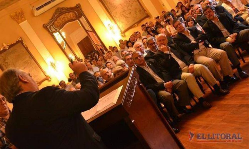 Experiencia y confianza, los valores que sopes� Colombi al rearmar su gabinete
