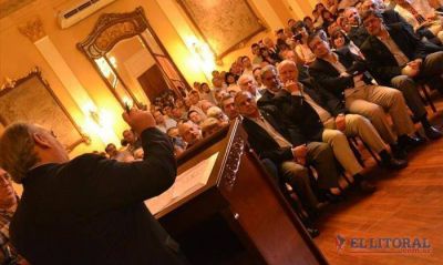 Experiencia y confianza, los valores que sopes� Colombi al rearmar su gabinete