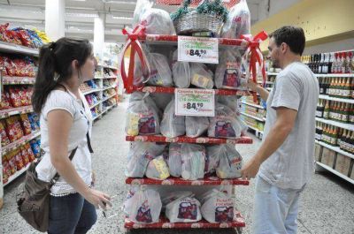 Furor de ventas de la canasta navide�a en los supermercados
