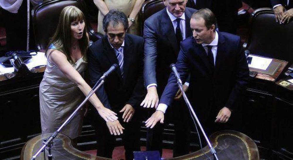 Insaurralde, tras asumir su banca: �No tengo dogmas, no levanto la mano de manera autom�tica�
