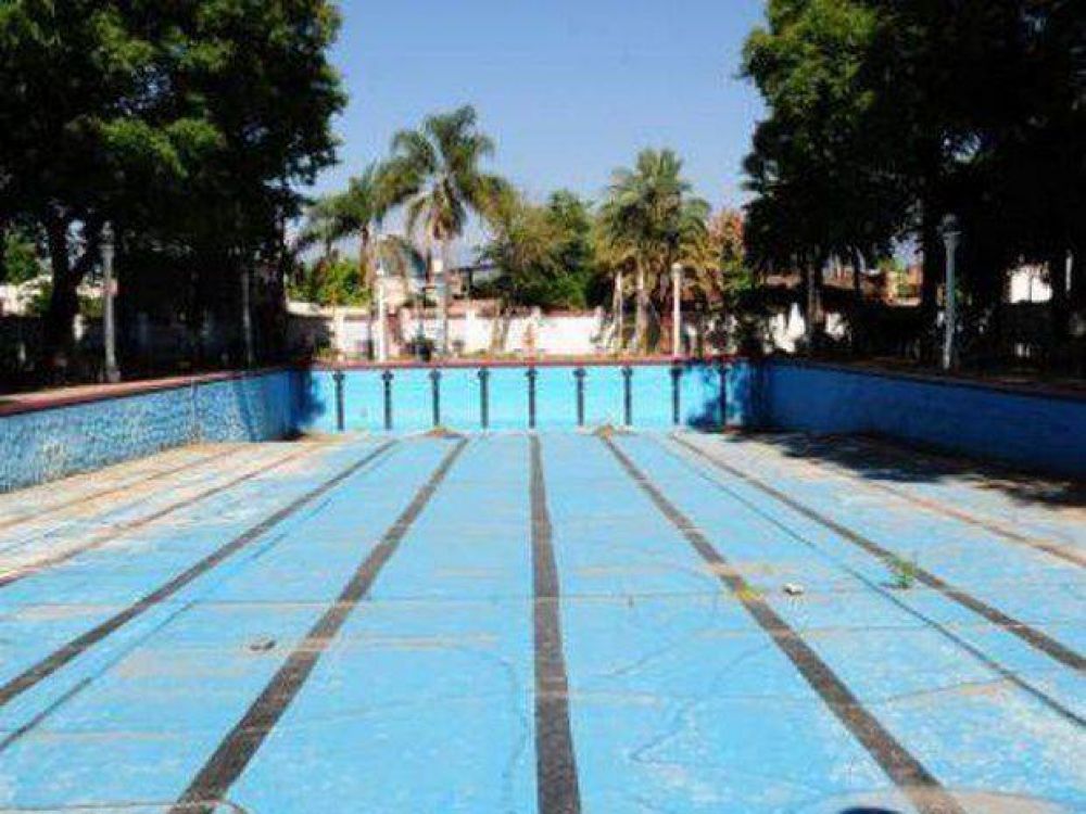 En menos de una semana, la Municipalidad debi� vaciar la pileta del natatorio Juan Domingo Per�n