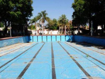 En menos de una semana, la Municipalidad debi� vaciar la pileta del natatorio Juan Domingo Per�n