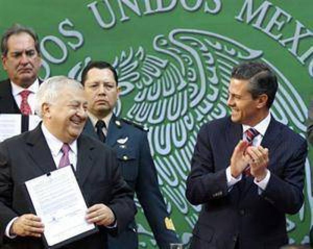 Pe�a Nieto, un a�o de reformas que no terminan de transformar M�xico