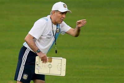 Alejandro Sabella: "En un Mundial, no caben las excusas y hay que ganarles a todos"