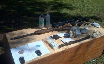 Operativo antidroga: La polic�a secuestr� coca�na y marihuana en una vivienda de Villa Rosa