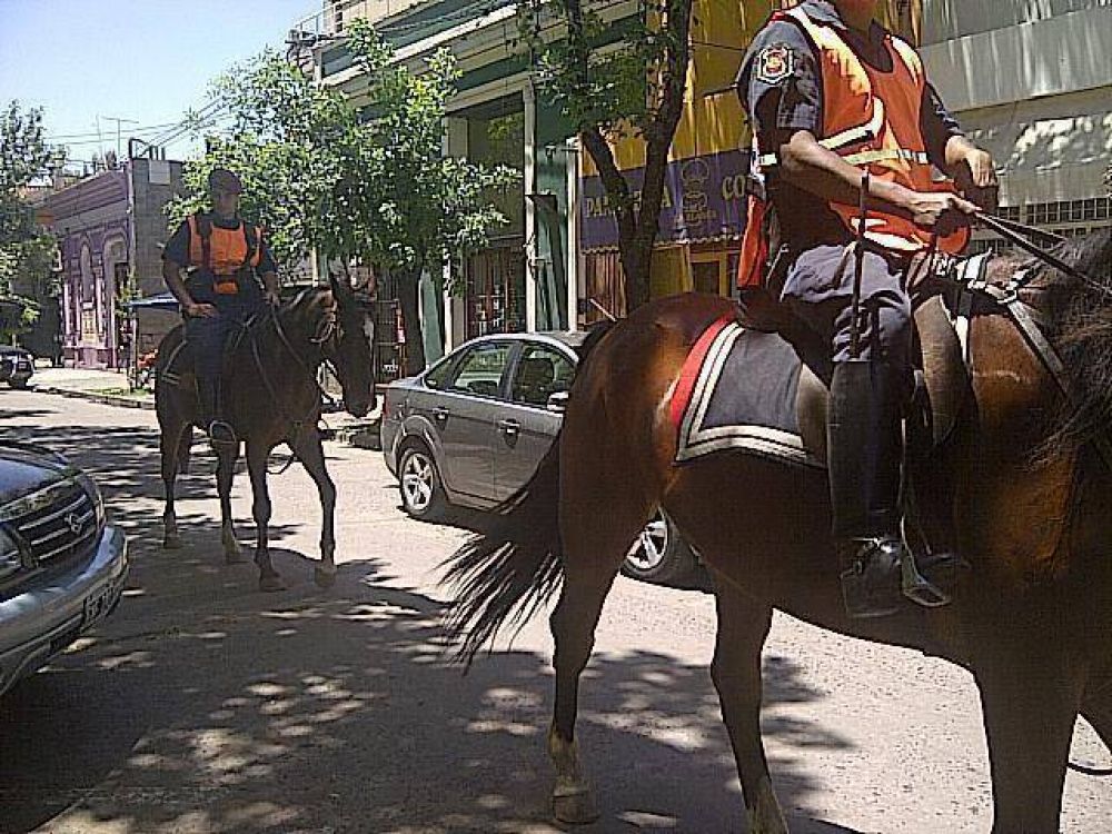 Caballer�a recorre Luj�n