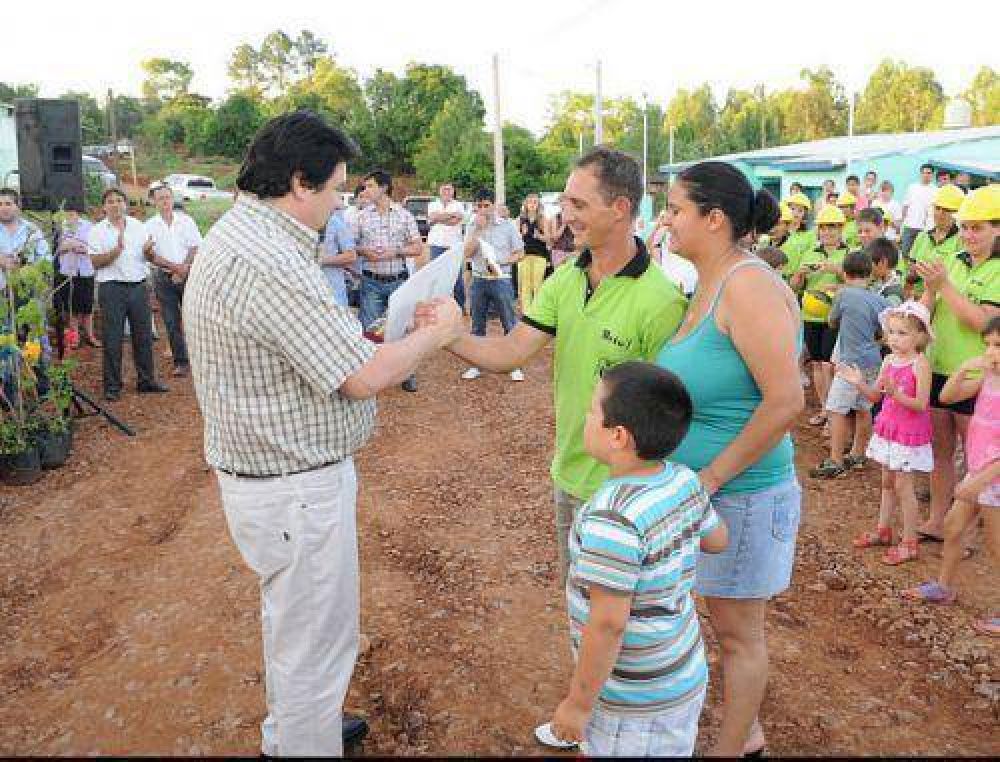 Closs entregar� viviendas e inaugurar� obras en Panamb� y 25 de Mayo