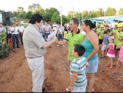 Closs entregar� viviendas e inaugurar� obras en Panamb� y 25 de Mayo