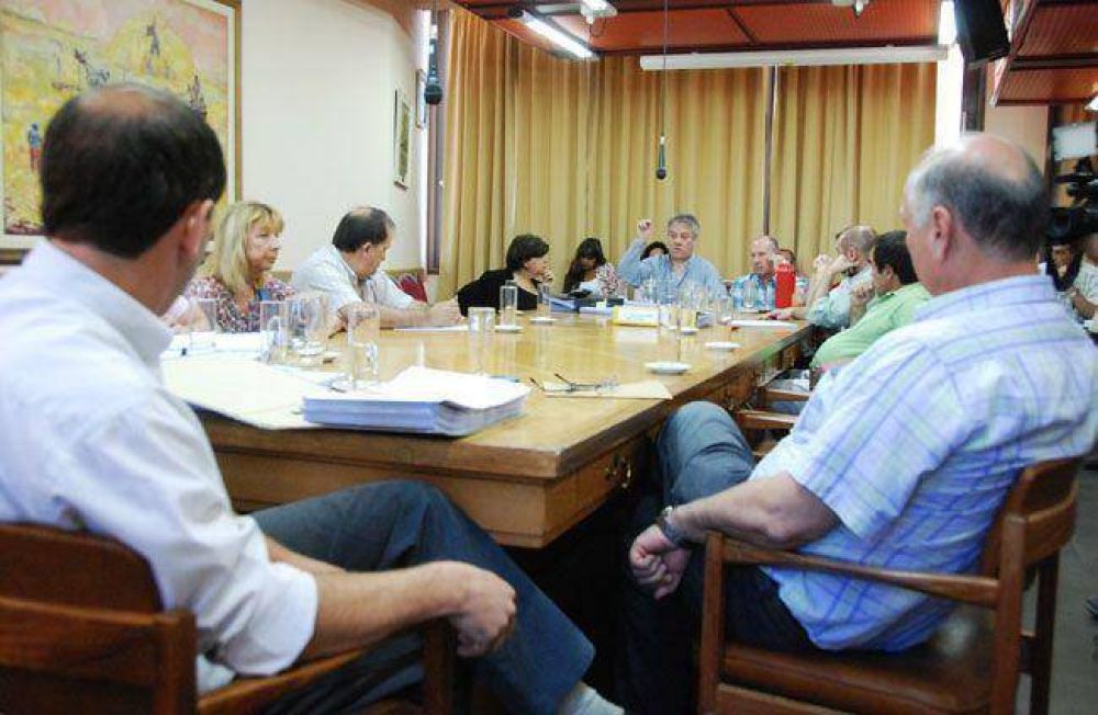 El vernismo sac� dictamen para aprobar el presupuesto provincial 2014
