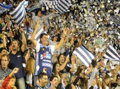 Pe�arol lanz� una campa�a para que no le quiten el Polideportivo