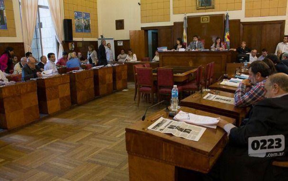 El pultismo aprob� el Presupuesto 2014 y el aumento de tasas