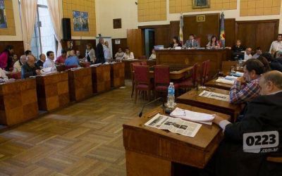 El pultismo aprob� el Presupuesto 2014 y el aumento de tasas