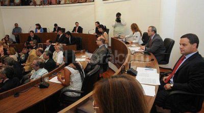 Juventud, experiencia y paridad de fuerzas en el nuevo Concejo