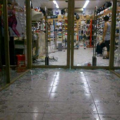 Diez adolescentes demorados por destrozos en comercios
