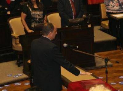 Pablo Garate asumi� ayer como diputado provincial