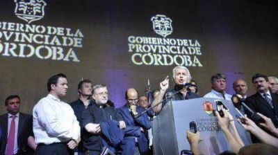 Capitanich ratific� que De la Sota no pidi� la Gendarmer�a y le enrostr� el viaje a Panam�