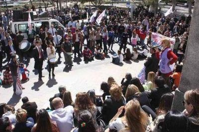 Los judiciales cumplen jornada de paro y toman Tribunales I