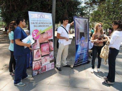 Odont�logos recordaron el D�a contra el C�ncer Oral