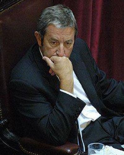Julio Cobos asegur� que su �nica salida del cargo, ser�a el juicio pol�tico 