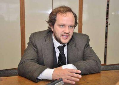 "Esto no contribuye a fortalecer o a potenciar la necesidad de di�logo que tenemos los azule�os"