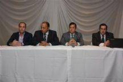 Eduardo Sylvester descart� que pueda haber saqueos en Salta