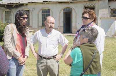�Lo menos que podemos hacer es acompa�ar y ayudar al Consejo Escolar�