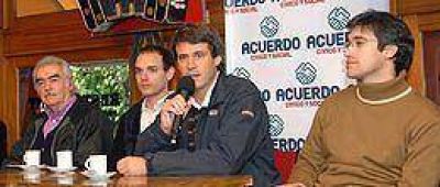 Para Prat Gay, "la alianza Macri-De Narv�ez est� en el mismo partido del gobierno" 