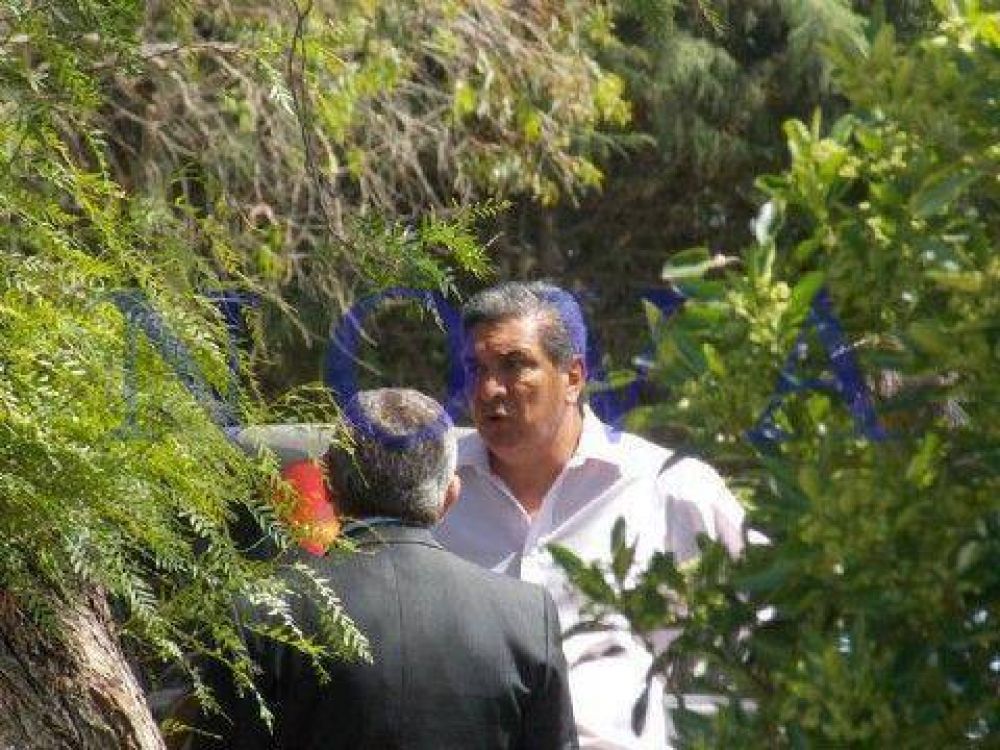Slezack denunci� la falta de integraci�n y el aislamiento a Berisso y Ensenada tras la inundaci�n