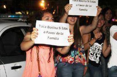Sanjuaninos se unieron en respuesta a la agresi�n en el Encuentro de Mujeres
