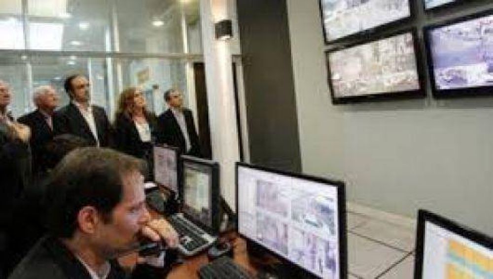 Camau inaugura hoy la refuncionalizaci�n del Centro de Monitoreo y botones antip�nico