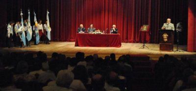 HIST�RICO: Corrientes firm� un pacto con los correntinos para desarrollarse y crecer	
